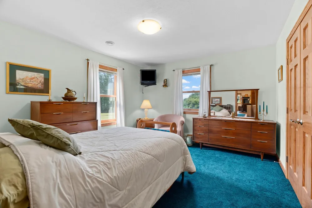 35084 Hinckley Road Hinckley, MN 55037