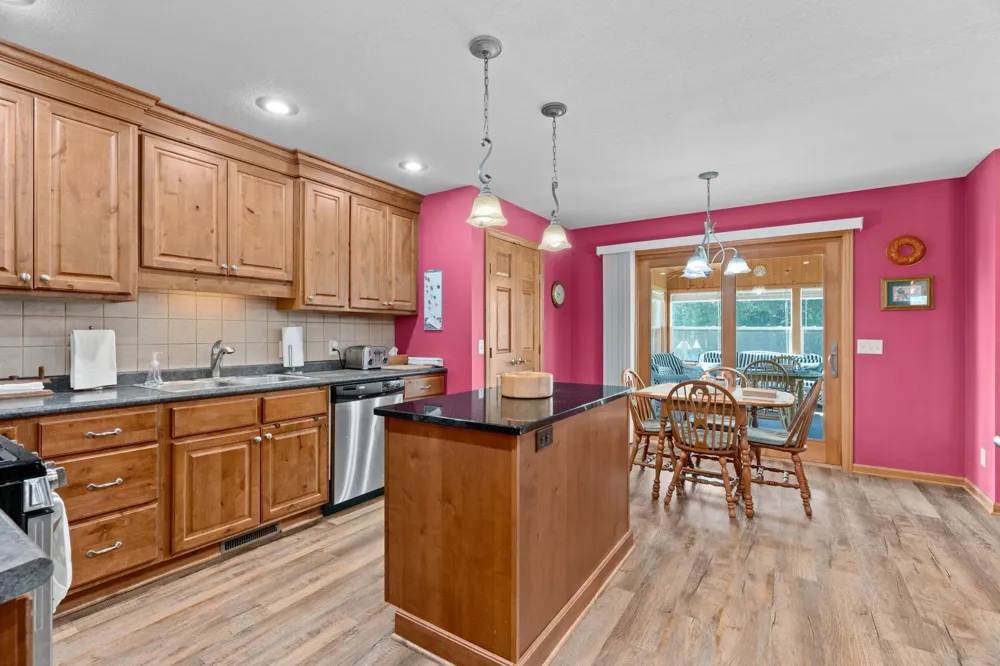35084 Hinckley Road Hinckley, MN 55037