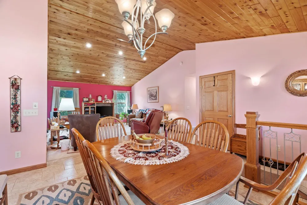 35084 Hinckley Road Hinckley, MN 55037