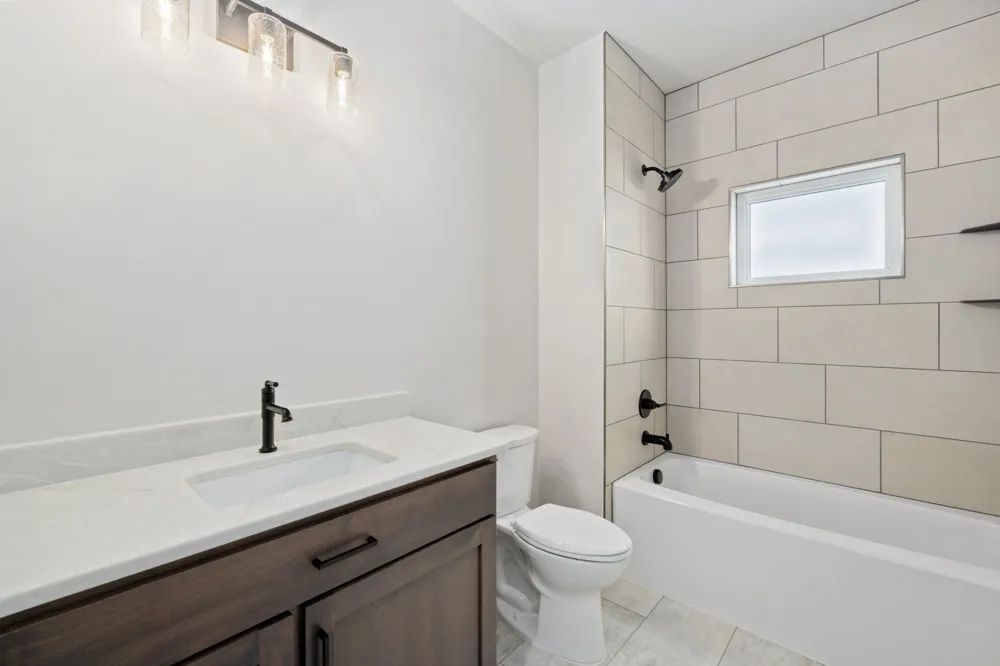 927 Maple Street Kindred, ND 58051