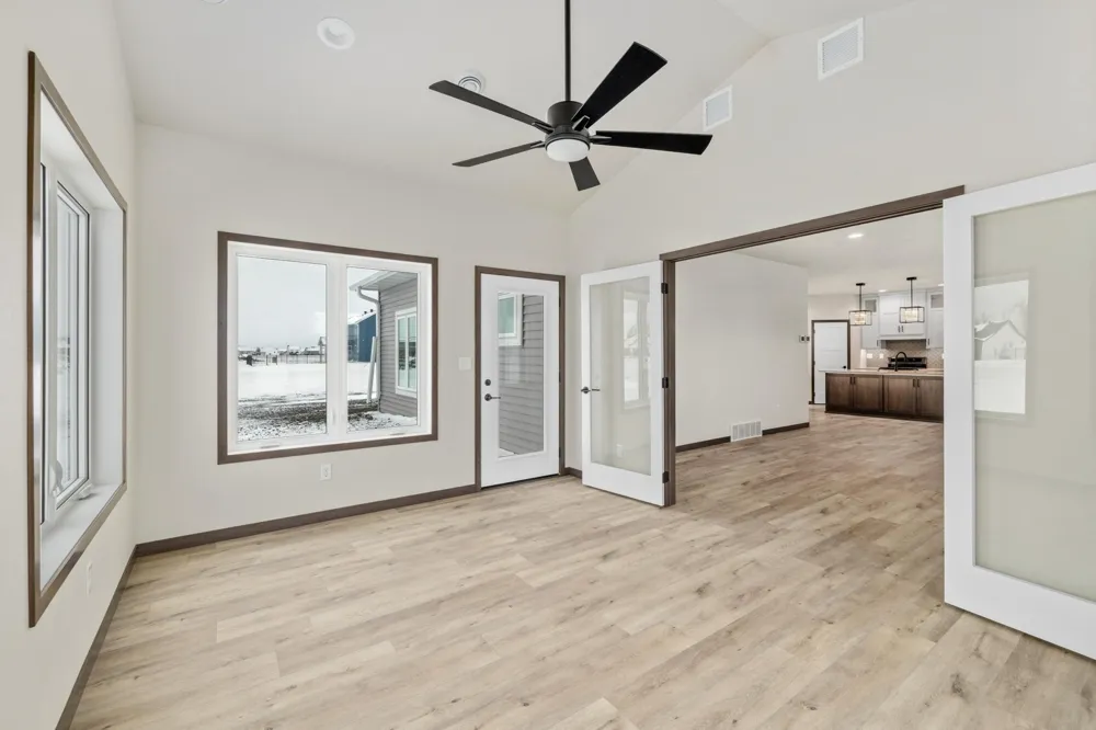 927 Maple Street Kindred, ND 58051