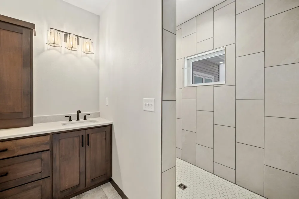 927 Maple Street Kindred, ND 58051