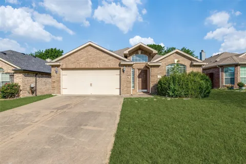 1800 Black Willow Trail