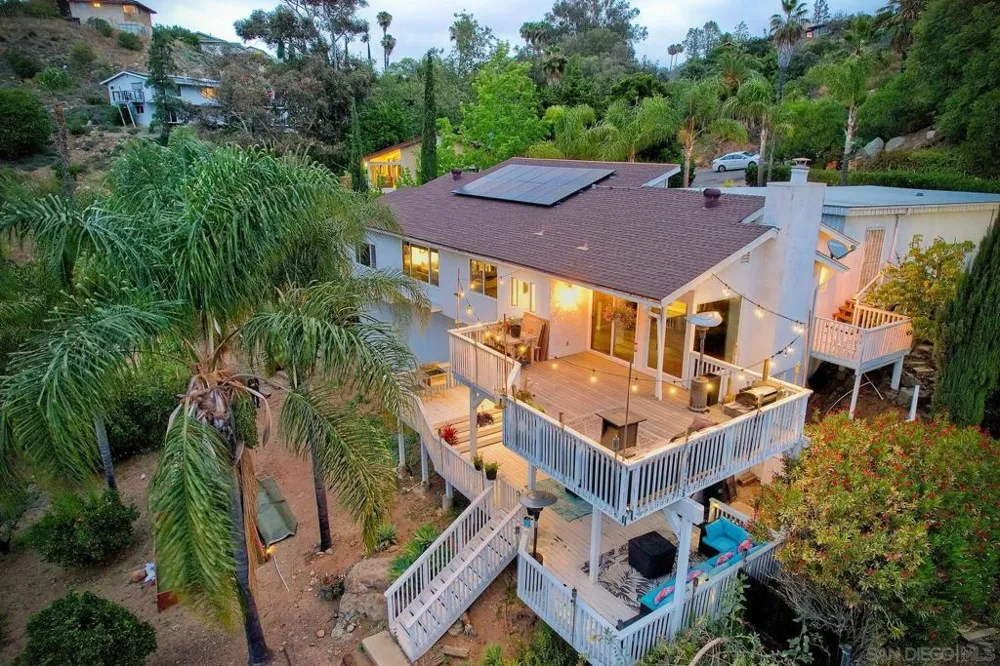 4807 Sunrise Valley Dr El Cajon, CA 92020