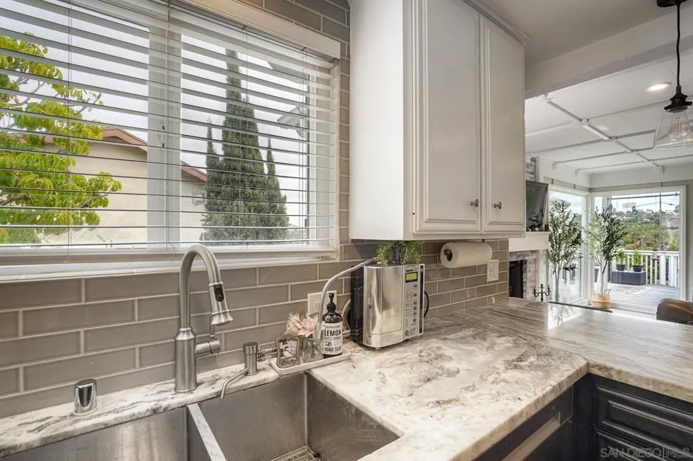 4807 Sunrise Valley Dr El Cajon, CA 92020