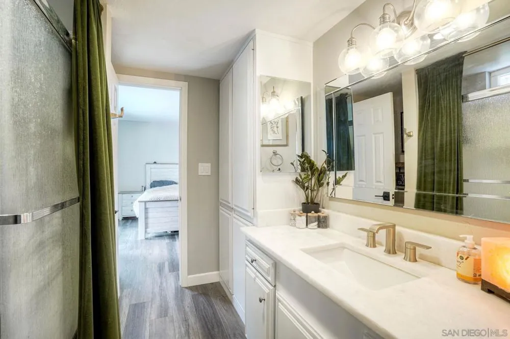 4807 Sunrise Valley Dr El Cajon, CA 92020