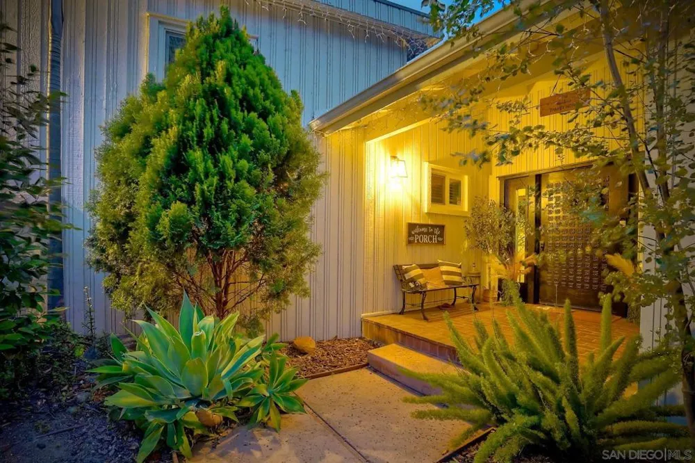 4807 Sunrise Valley Dr El Cajon, CA 92020