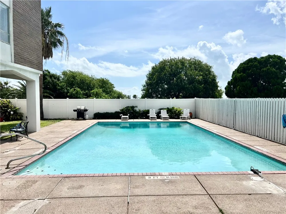 715 S Upper Broadway Street #205 Corpus Christi, TX 78401