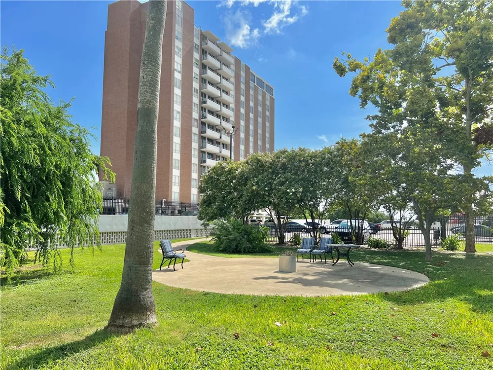 715 S Upper Broadway Street #205 Corpus Christi, TX 78401