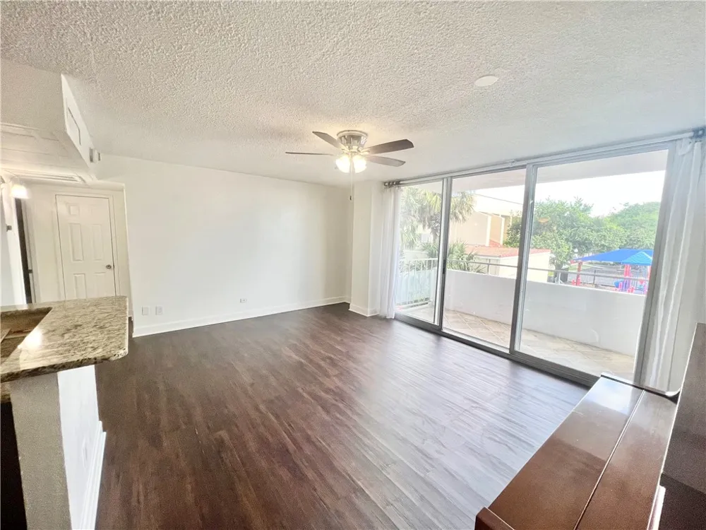 715 S Upper Broadway Street #205 Corpus Christi, TX 78401