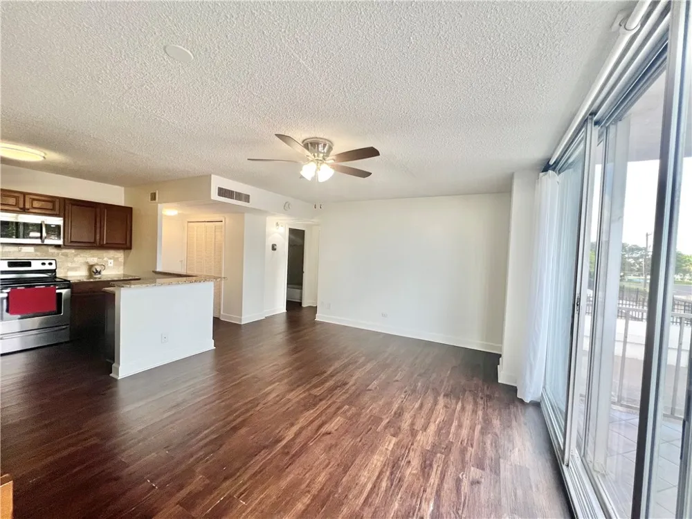 715 S Upper Broadway Street #205 Corpus Christi, TX 78401