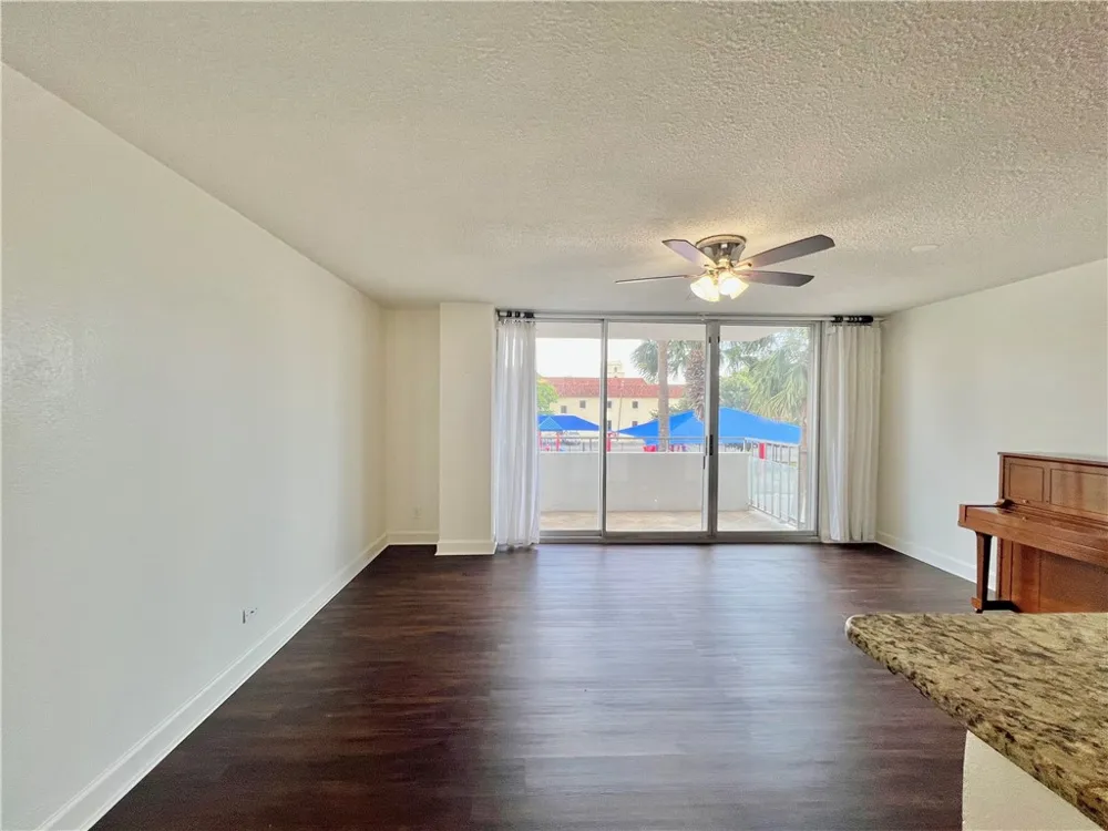 715 S Upper Broadway Street #205 Corpus Christi, TX 78401