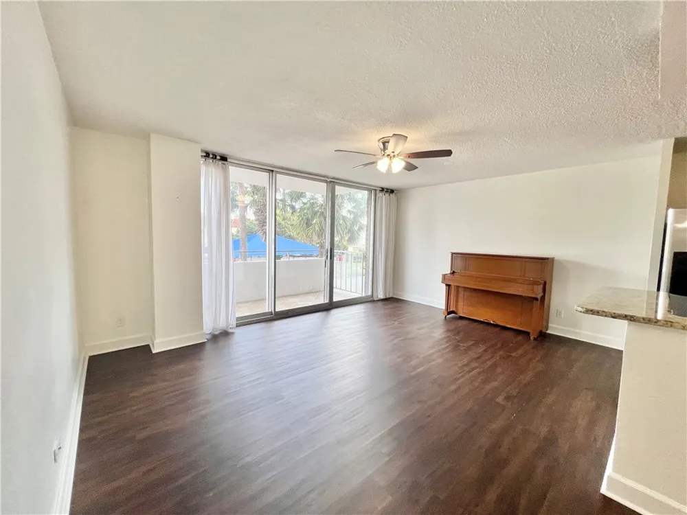 715 S Upper Broadway Street #205 Corpus Christi, TX 78401