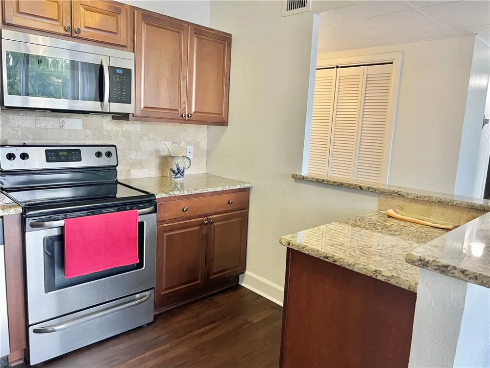 715 S Upper Broadway Street #205 Corpus Christi, TX 78401
