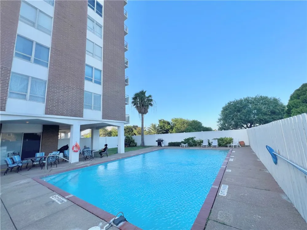 715 S Upper Broadway Street #205 Corpus Christi, TX 78401
