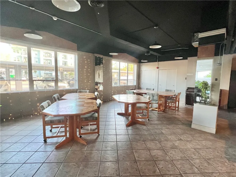 715 S Upper Broadway Street #205 Corpus Christi, TX 78401