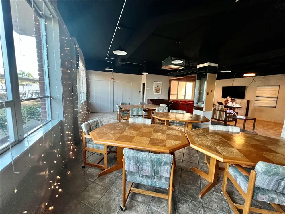 715 S Upper Broadway Street #205 Corpus Christi, TX 78401