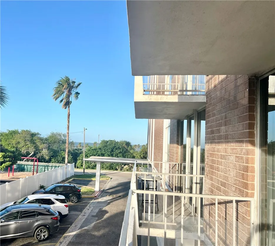 715 S Upper Broadway Street #205 Corpus Christi, TX 78401
