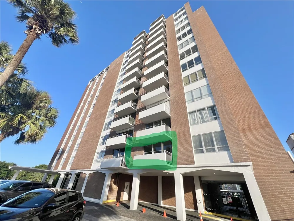 715 S Upper Broadway Street #205 Corpus Christi, TX 78401