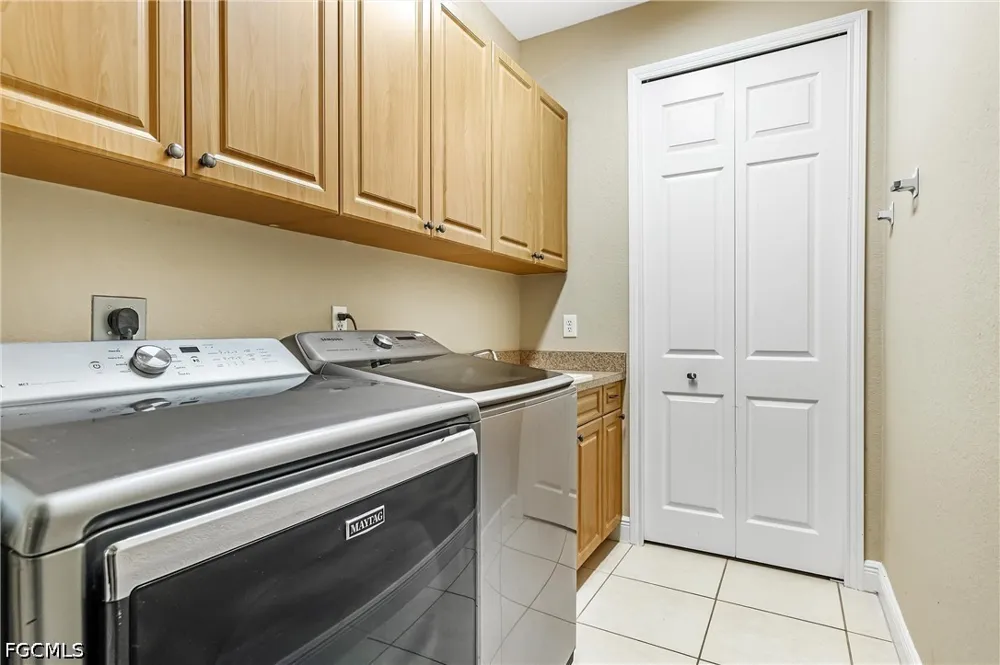 SW 42nd Lane Cape Coral, FL 33914