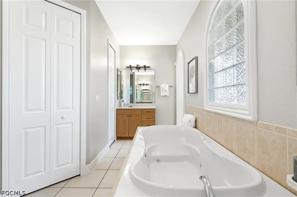 SW 42nd Lane Cape Coral, FL 33914