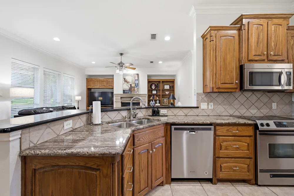710 Knott Court Euless, TX 76039