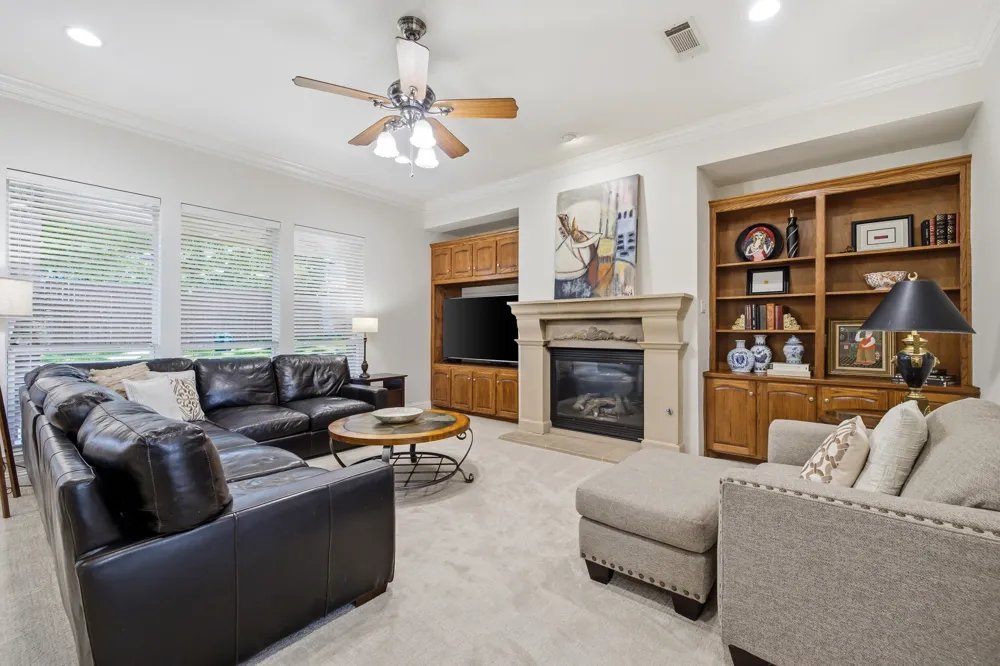 710 Knott Court Euless, TX 76039