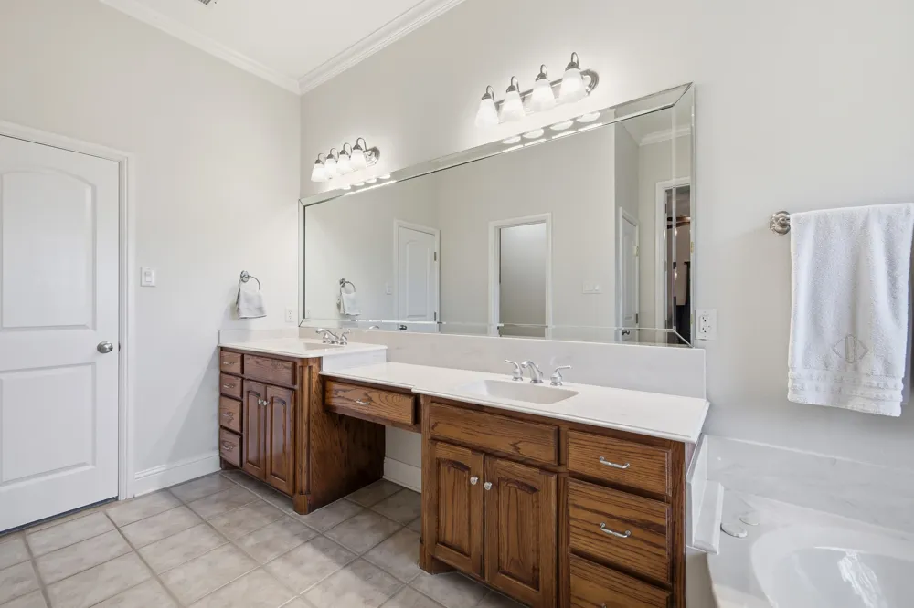 710 Knott Court Euless, TX 76039