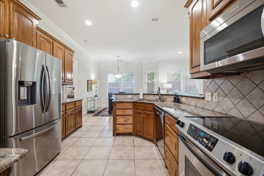 710 Knott Court Euless, TX 76039