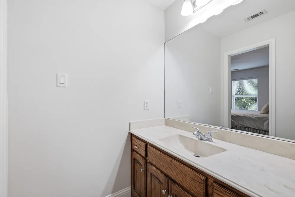 710 Knott Court Euless, TX 76039