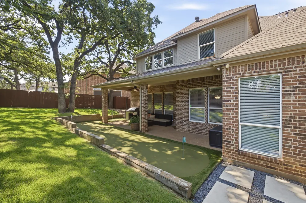 710 Knott Court Euless, TX 76039