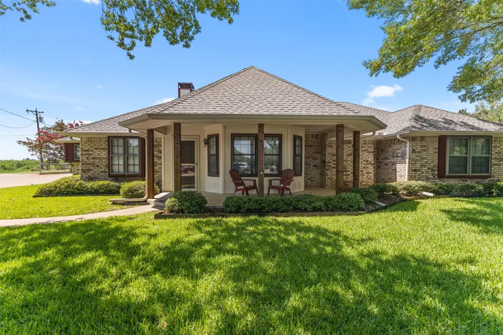 740 Squire Place Red Oak, TX 75154