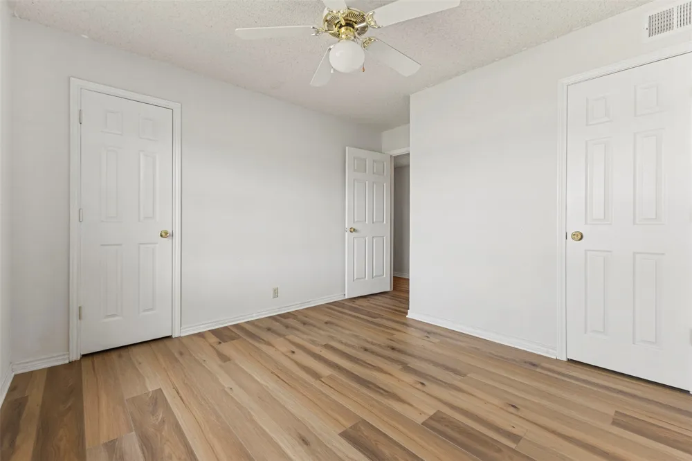 740 Squire Place Red Oak, TX 75154