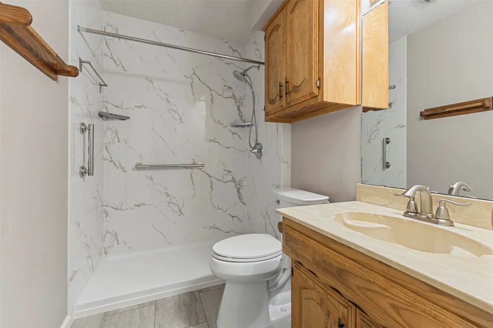 740 Squire Place Red Oak, TX 75154
