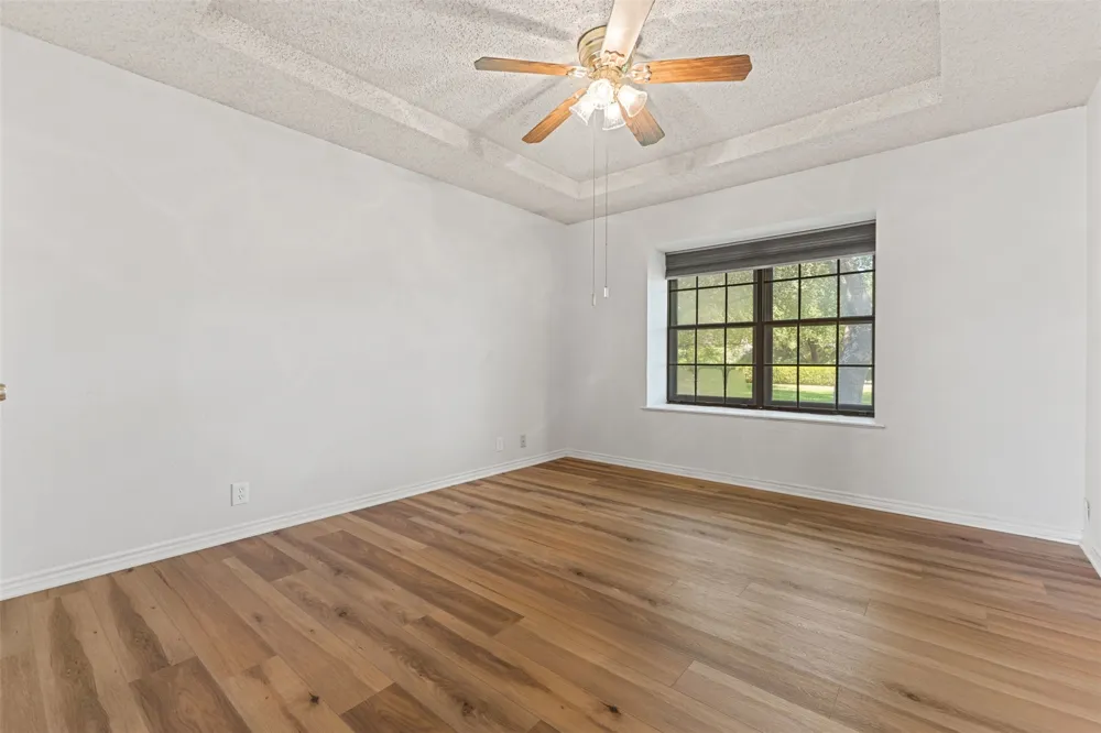 740 Squire Place Red Oak, TX 75154