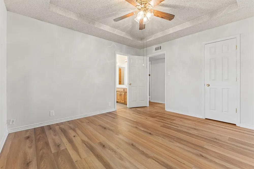 740 Squire Place Red Oak, TX 75154