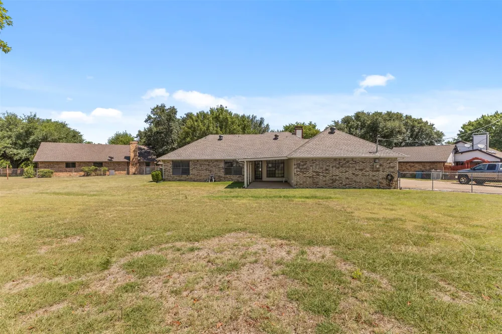 740 Squire Place Red Oak, TX 75154
