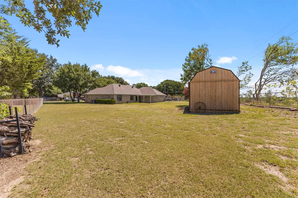 740 Squire Place Red Oak, TX 75154