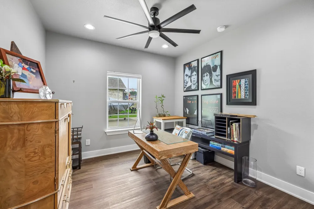 116 E Bexar Street Mabank, TX 75147