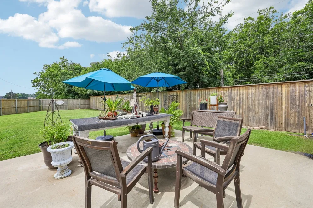 116 E Bexar Street Mabank, TX 75147