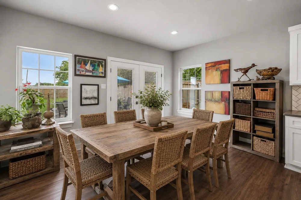 116 E Bexar Street Mabank, TX 75147