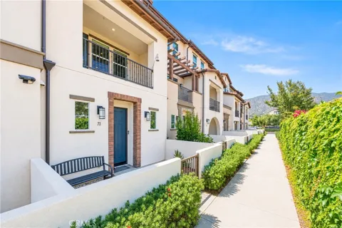 601 W Foothill Blvd #71
