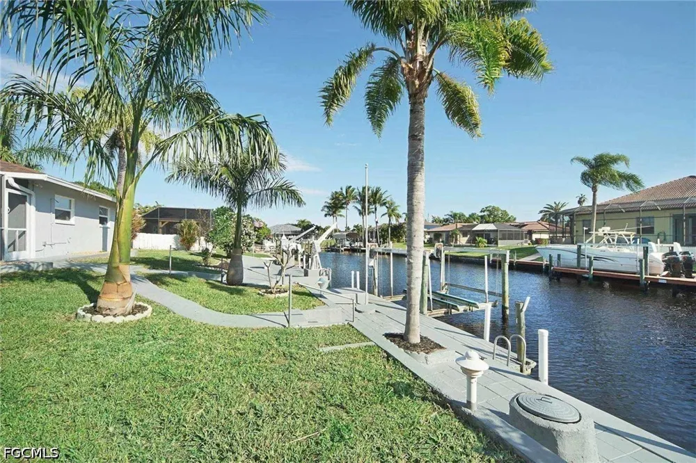 SE 19th Place Cape Coral, FL 33904