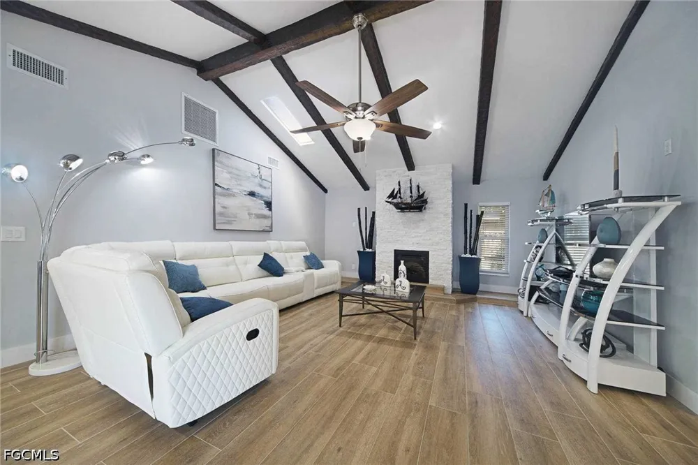 SE 19th Place Cape Coral, FL 33904