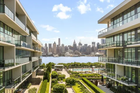 1200 AVENUE AT PORT IMPERIAL