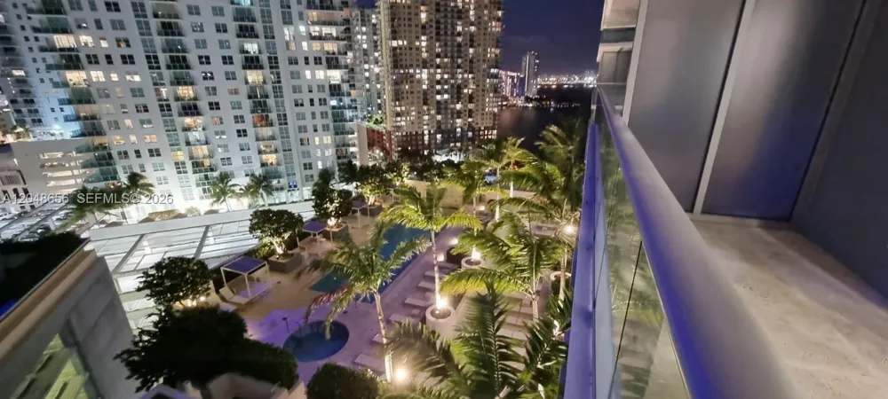 1300 Brickell Bay Dr #1701 Miami, FL 33131