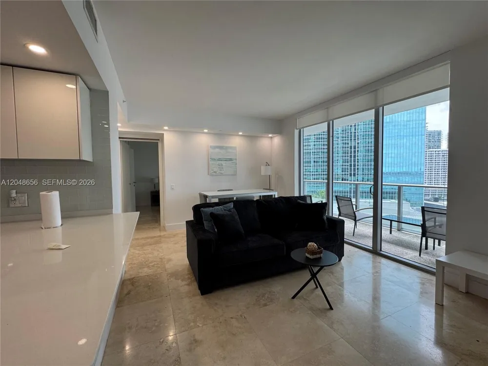 1300 Brickell Bay Dr #1701 Miami, FL 33131