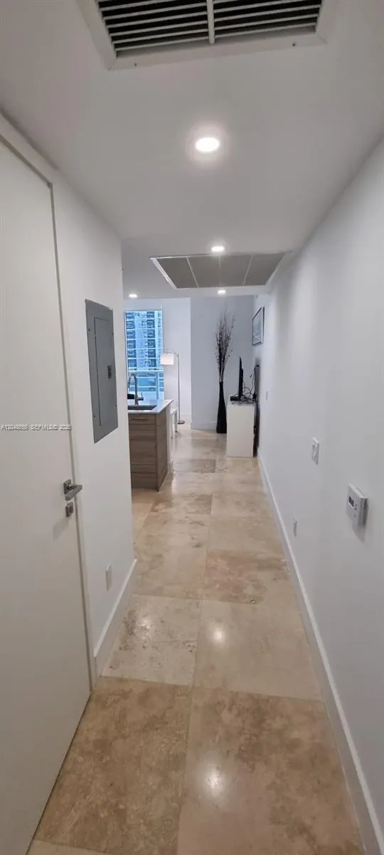 1300 Brickell Bay Dr #1701 Miami, FL 33131