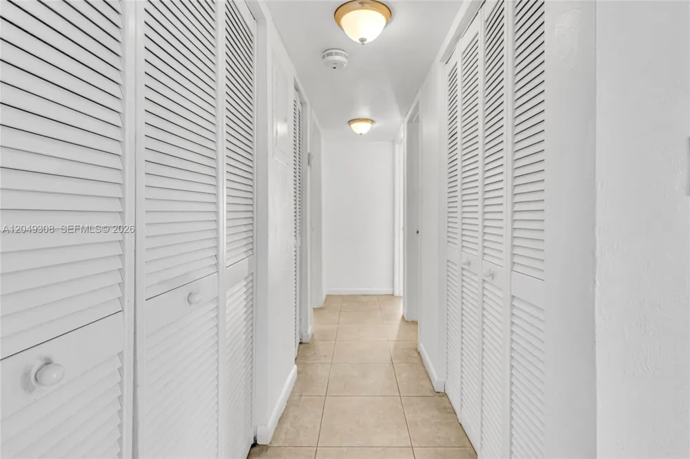 7201 Miami Lakes Dr #B14 Miami Lakes, FL 33014