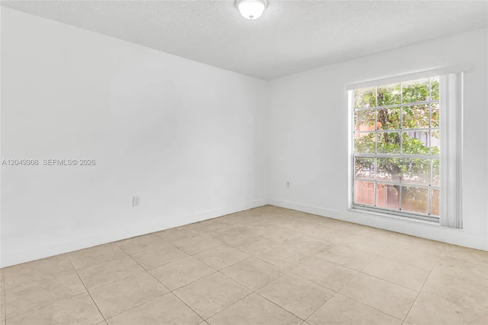 7201 Miami Lakes Dr #B14 Miami Lakes, FL 33014